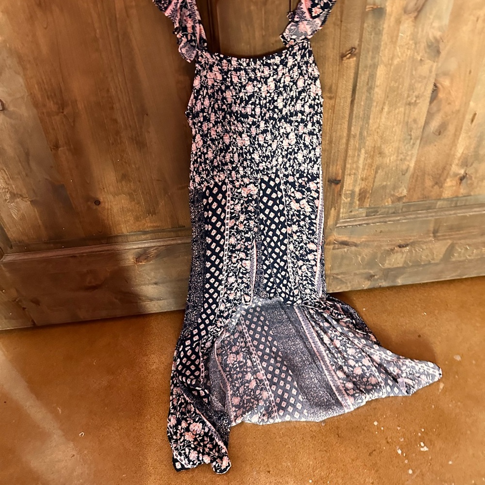 Floral Sleeveless Maxi Dress